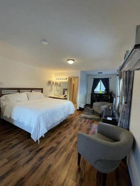 Timber Pointe Resort Jamestown Bagian luar foto