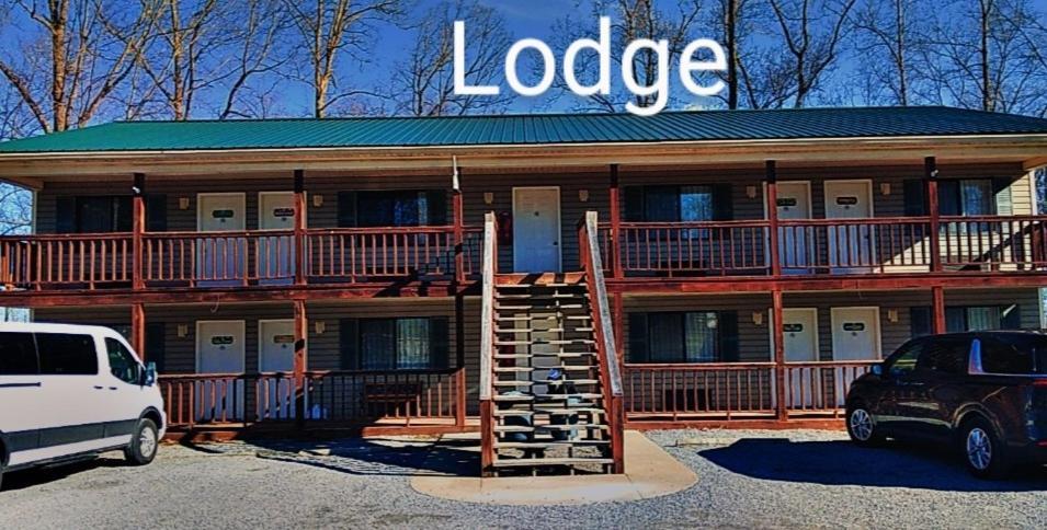 Timber Pointe Resort Jamestown Bagian luar foto