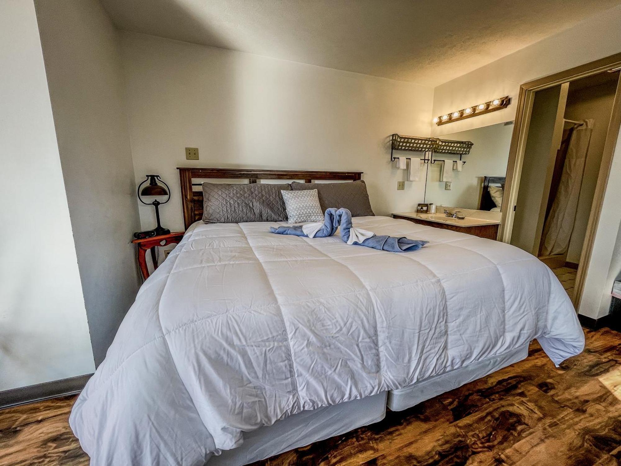 Timber Pointe Resort Jamestown Bagian luar foto