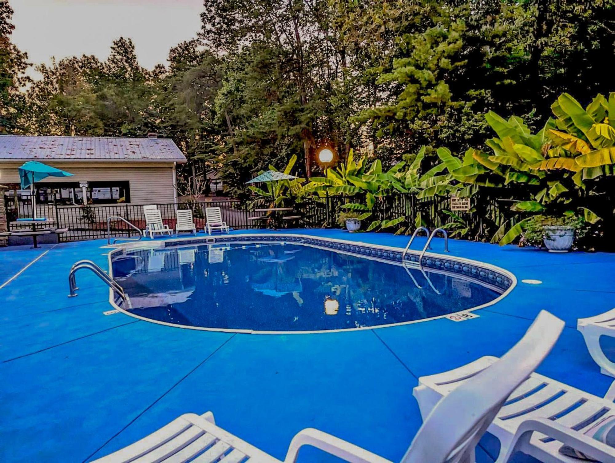 Timber Pointe Resort Jamestown Bagian luar foto