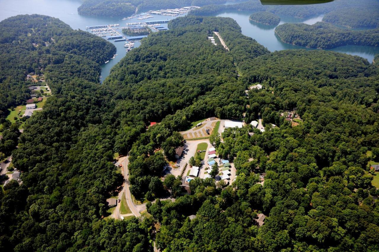 Timber Pointe Resort Jamestown Bagian luar foto